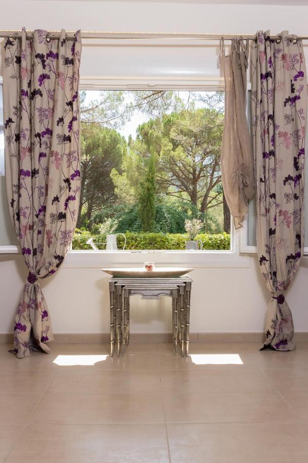 La Maison De La Cigale Forcalqueiret Dış mekan fotoğraf