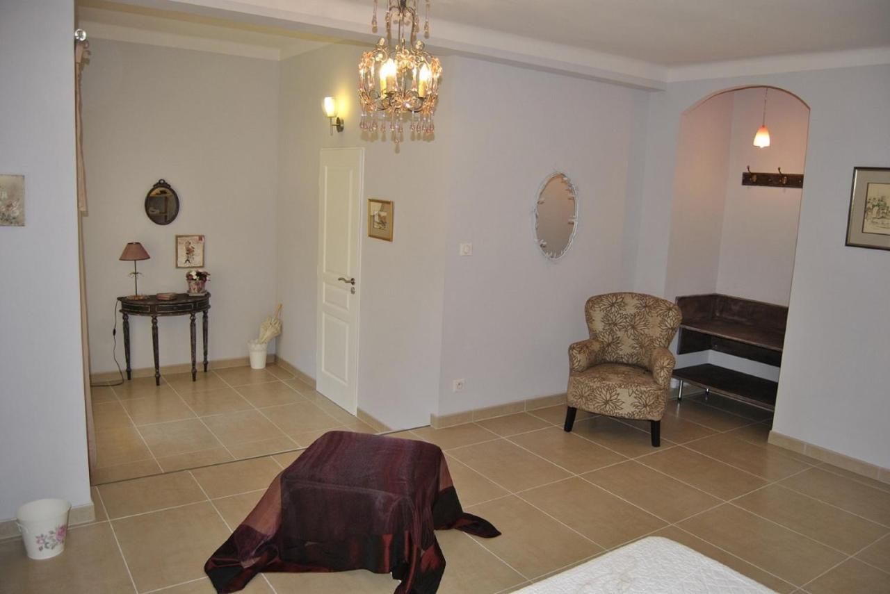 La Maison De La Cigale Forcalqueiret Dış mekan fotoğraf