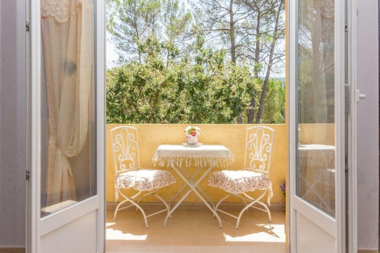 La Maison De La Cigale Forcalqueiret Dış mekan fotoğraf